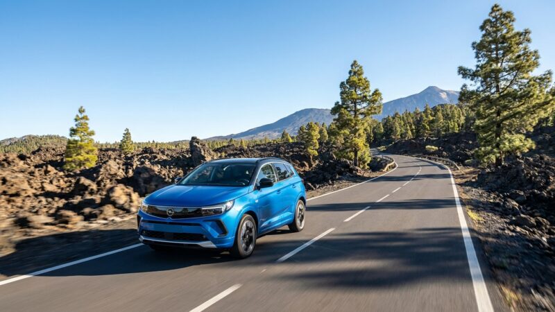 Opel Grandland Hybrid în Tenerife: test de condus