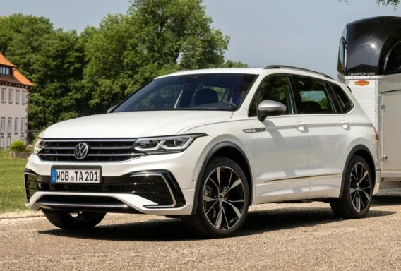 Volkswagen Tiguan (Automată, 2.0 L, 5 locuri)
