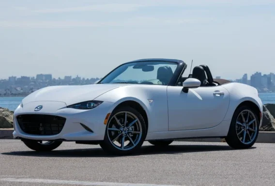 Mazda MX-5 Cabrio 2.0 (Manuală, 2.0 L, 2 locuri)