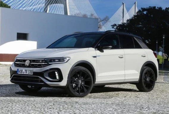 Volkswagen T-Roc (Manuală, 1.5 L, 5 locuri)